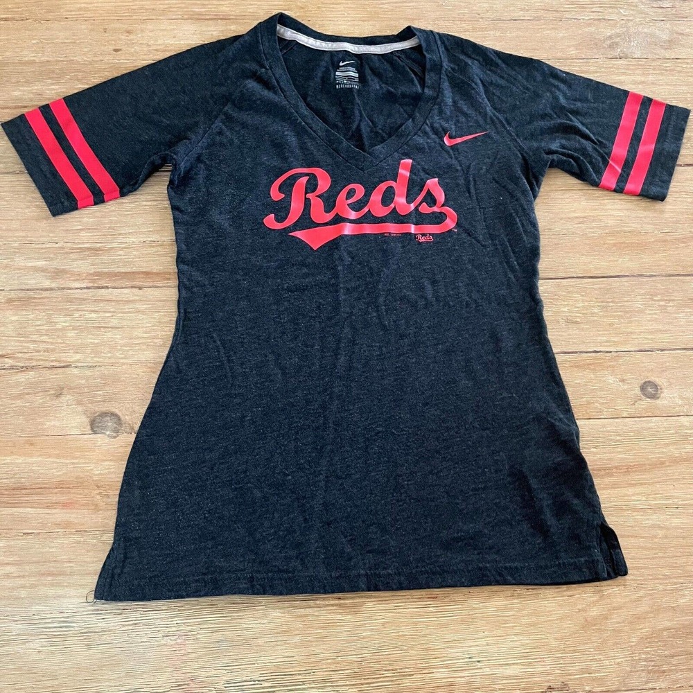 Nike Cincinnati Reds Womens V Neck Athletic T Shirt Size S Fitted Baseball tee